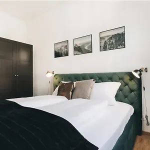 Residenz Dresden direkt an der Frauenkirche und dem Neumarkt, inklusive NETFLIX , Dresden Deutschland
